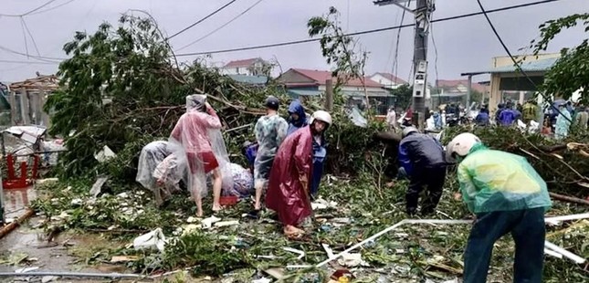 tiem vang bi gio cuon bay ong chu tuyet vong vi mat trang tai san