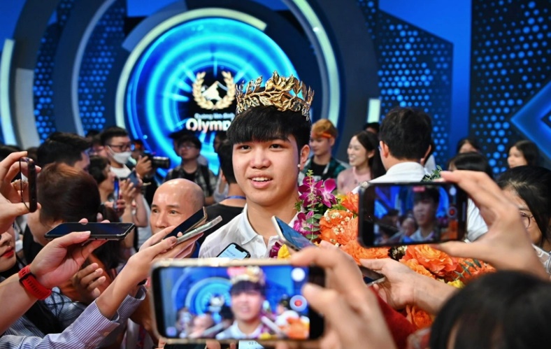 nha vo dich olympia dang le nguyen vu khong cho phep ban than ngu quen tren chien thang nha vo dich olympia dang le nguyen vu khong cho phep ban than ngu quen tren chien thang