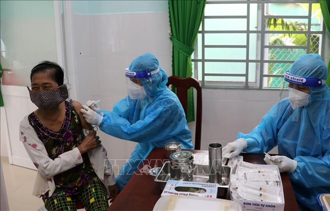 tien giang tiep tuc day nhanh tien do tiem vaccine phong covid19
