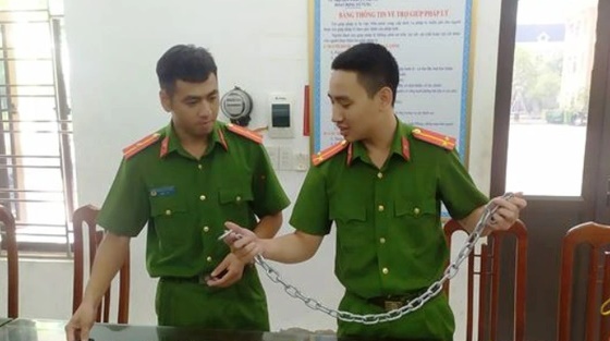 nu quai cam dau nhom nguoi bat giu con no xich tay chan danh dap suot 3 ngay5 nu quai cam dau nhom nguoi bat giu con no xich tay chan danh dap suot 3 ngay5