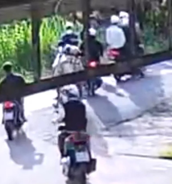 vu nam sinh lop 11 bi danh tu vong 7 thanh thieu nien bi khoi to vu nam sinh lop 11 bi danh tu vong 7 thanh thieu nien bi khoi to