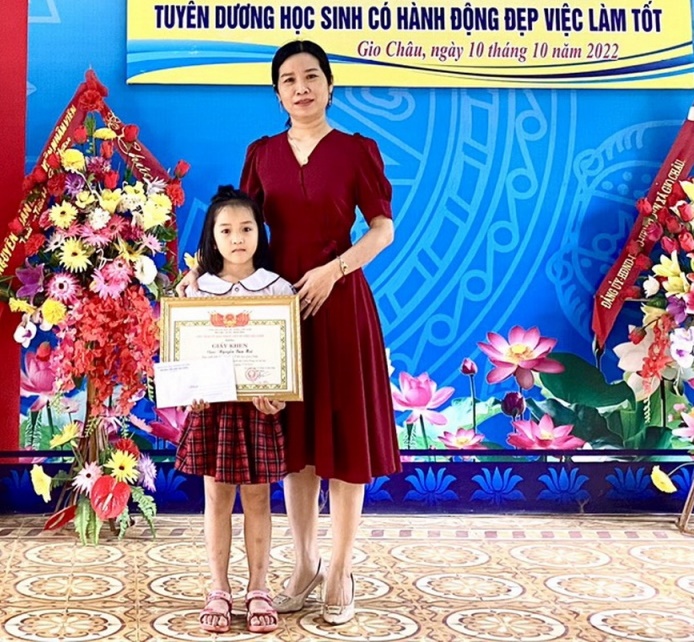 hoc sinh lop 1 nhat duoc 12 trieu dong tim tra nguoi danh roi 2