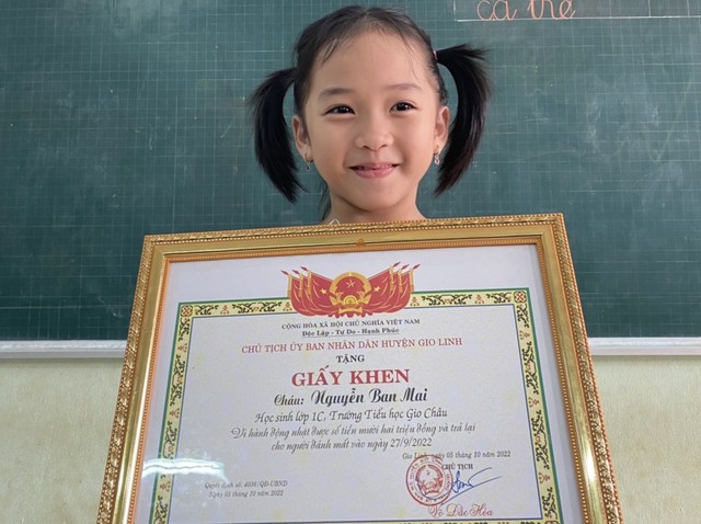 hoc sinh lop 1 nhat duoc 12 trieu dong tim tra nguoi danh roi