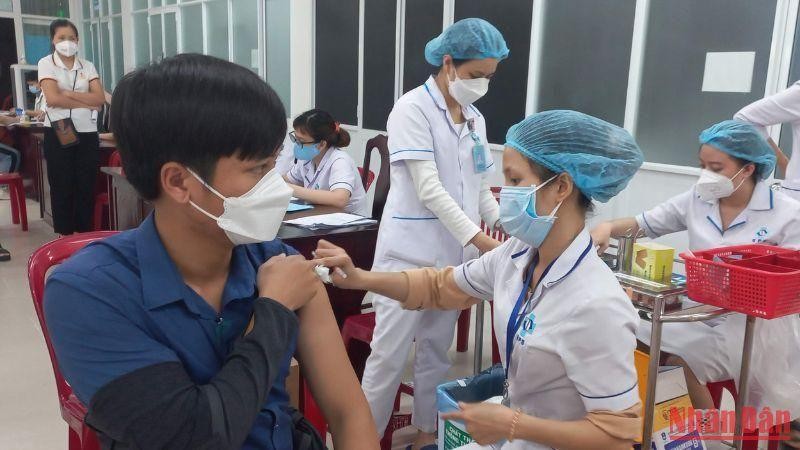 quang ngai yeu cau tiep tuc tang cuong tiem vaccine phong covid 19 quang ngai yeu cau tiep tuc tang cuong tiem vaccine phong covid 19