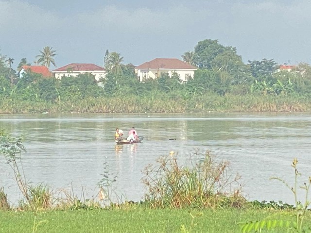 vu thi the nam thanh nien troi tren song o hue da xac dinh duoc danh tinh