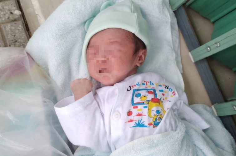 be gai so sinh bi bo roi tai san bong o tay ninh be gai so sinh bi bo roi tai san bong o tay ninh
