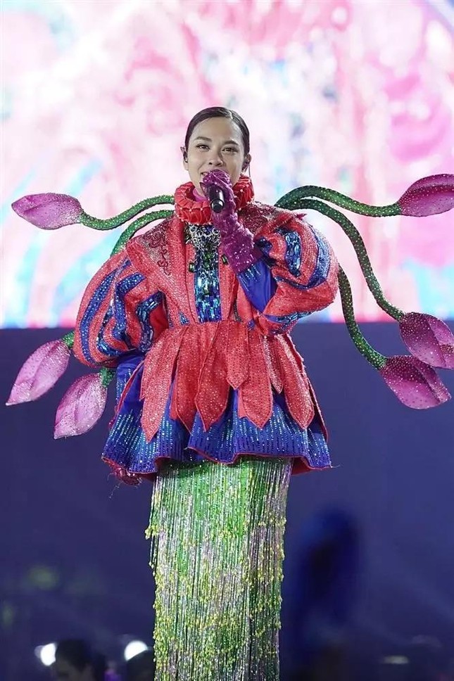 tiet lo chuyen it biet ve o sen ngoc mai co giao cua loat sao viet dinh dam2 tiet lo chuyen it biet ve o sen ngoc mai co giao cua loat sao viet dinh dam2