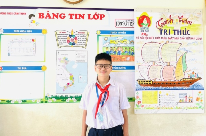 bo truong gddt tang bang khen cho nam sinh cuu cu ong ket tren duong sat bo truong gddt tang bang khen cho nam sinh cuu cu ong ket tren duong sat
