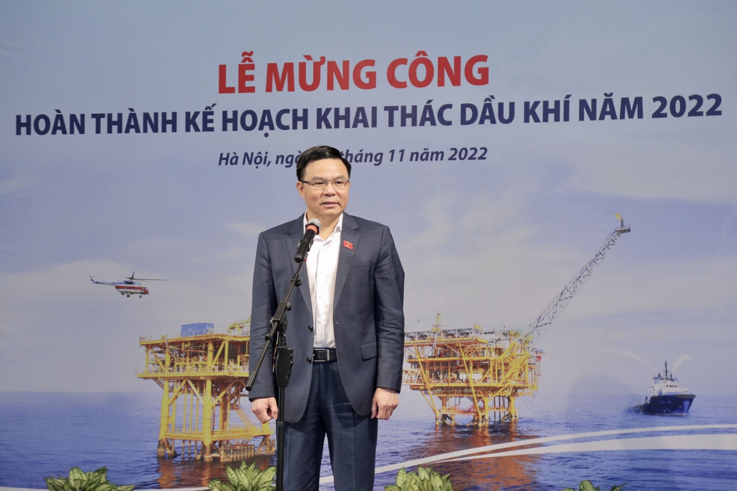 petrovietnam mung cong hoan thanh san luong khai thac dau khi va cac chi tieu tai chinh nam 20222