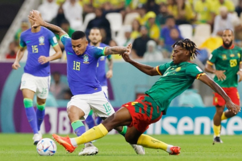 brazil thua 1 truoc cameroon suyt mat ngoi dau bang