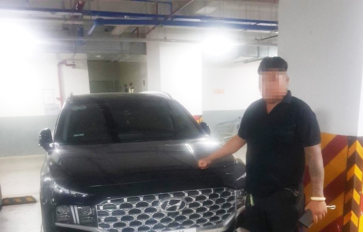 vu 4 o to cua cu dan bi mang di cam do cong an keu goi bao ve ra trinh dien vu 4 o to cua cu dan bi mang di cam do cong an keu goi bao ve ra trinh dien