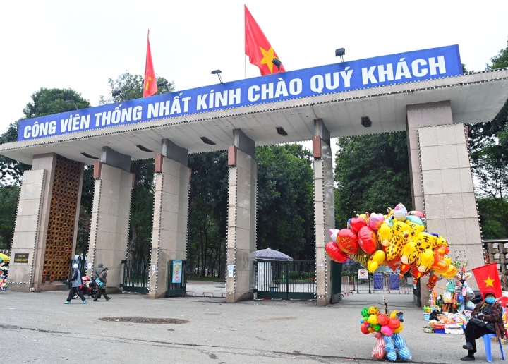 de xuat dung ban ve vao cong vien thong nhat do khong du tra luong nguoi ban ve