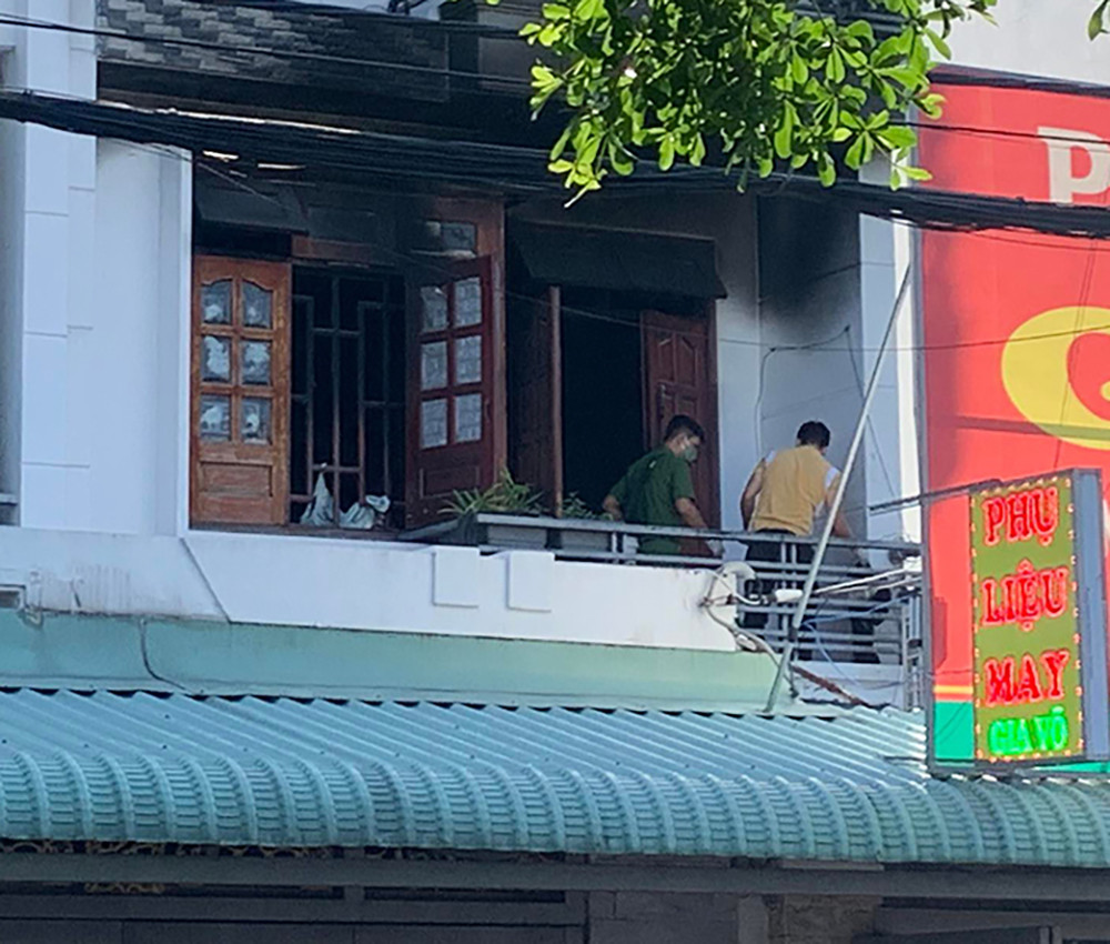 vu co gai tu vong trong vu chay o tphcm nguoi yeu cu mua xang phong hoa2 vu co gai tu vong trong vu chay o tphcm nguoi yeu cu mua xang phong hoa2