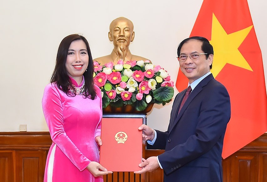 cong bo quyet dinh bo nhiem 2 tan thu truong 1 cong bo quyet dinh bo nhiem 2 tan thu truong 1