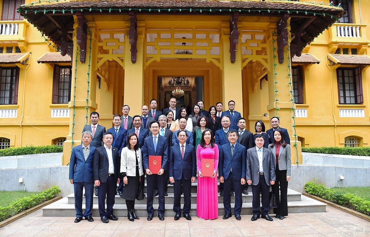 cong bo quyet dinh bo nhiem 2 tan thu truong 5 cong bo quyet dinh bo nhiem 2 tan thu truong 5