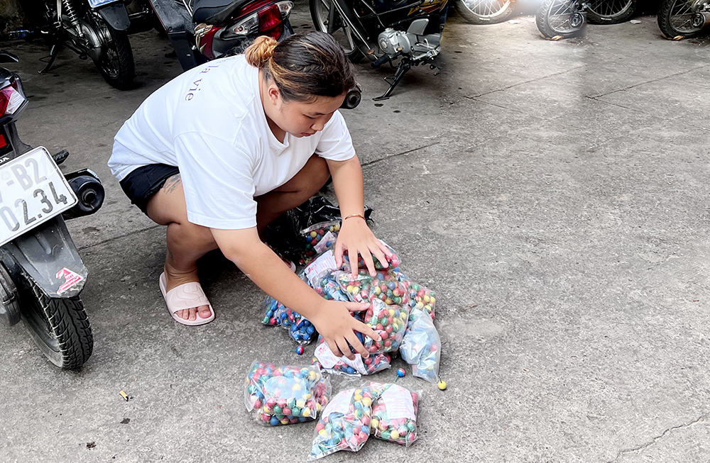 an giang bat qua tang doi tuong van chuyen 5 4kg phao no an giang bat qua tang doi tuong van chuyen 5 4kg phao no