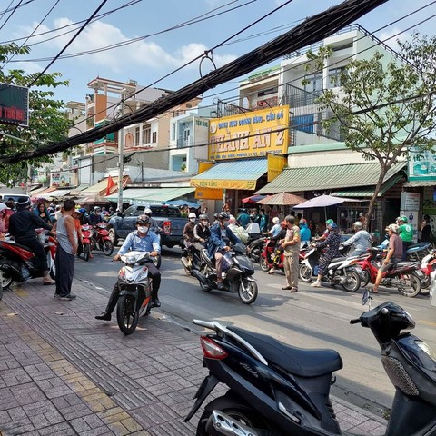 bat ke say xin vo hoi mua roi cuop tai tiem vang1