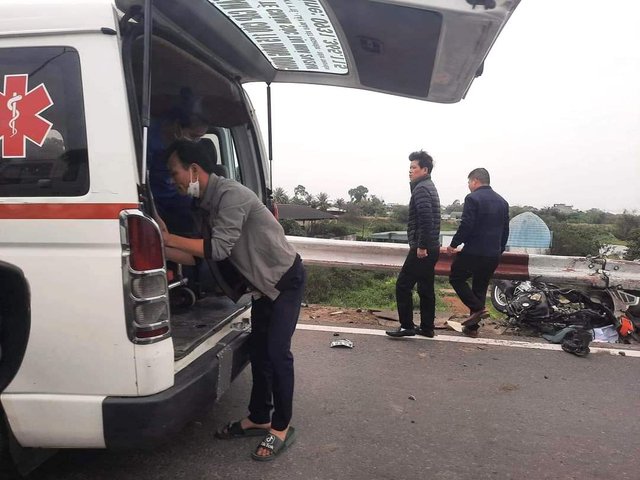 hai duong be trai 11 tuoi tu vong do tai nan giao thong vao trua mong 3 tet
