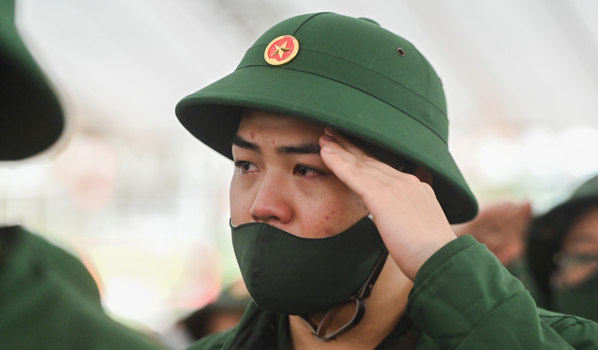 hon 4200 tan binh ha noi bin rin chia tay nguoi than len duong nhap ngu dspl 4 hon 4200 tan binh ha noi bin rin chia tay nguoi than len duong nhap ngu dspl 4