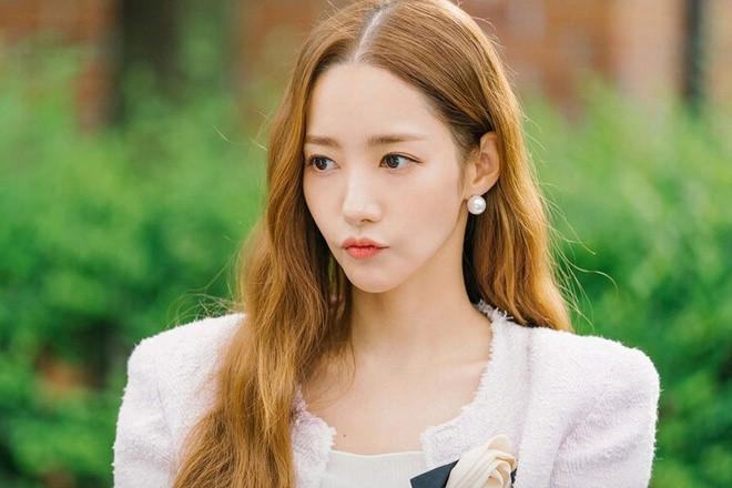 dien vien park min young thu ky kim sao the bi dieu tra cam xuat canh