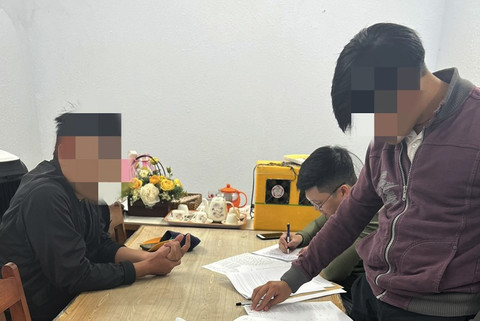 nam thanh nien lua dao tinh vi chiem doat hon 50 ty dong nam thanh nien lua dao tinh vi chiem doat hon 50 ty dong