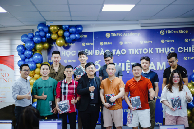 chang trai bach khoa thanh cong khi lan san sang tikpro academy5 chang trai bach khoa thanh cong khi lan san sang tikpro academy5