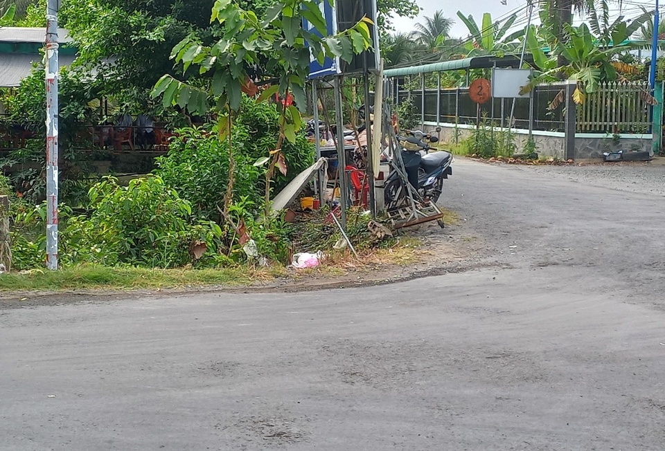 ngoi ca phe voi tinh moi co gai bi ban trai cu danh trong thuong ngoi ca phe voi tinh moi co gai bi ban trai cu danh trong thuong