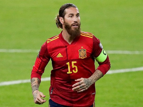 sergio ramos tuyen bo gia tu doi tuyen tay ban nha sergio ramos tuyen bo gia tu doi tuyen tay ban nha