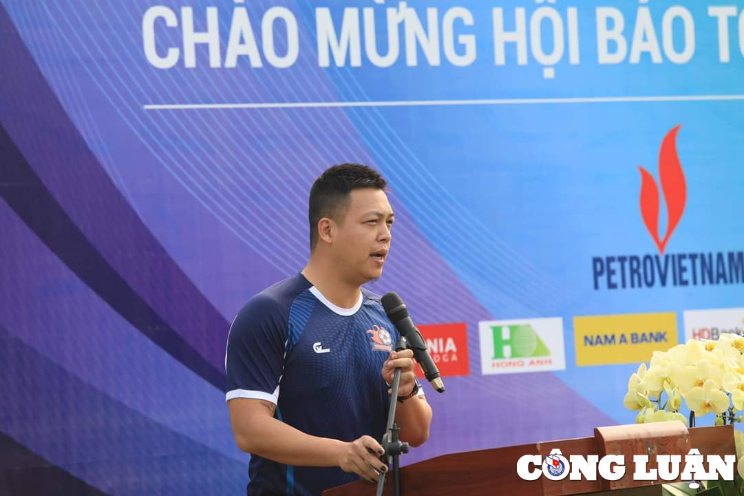 giai bong da cup bao nha bao cong luan san choi bo ich danh cho nguoi lam bao 4 giai bong da cup bao nha bao cong luan san choi bo ich danh cho nguoi lam bao 4