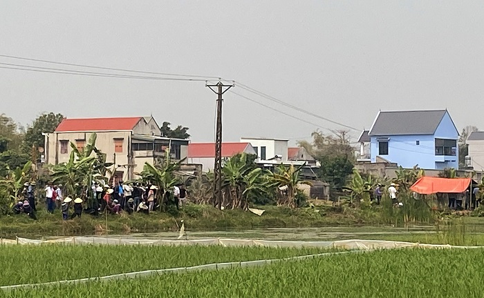 phat hien 2 thanh nien tu vong bat thuong giua canh dong phat hien 2 thanh nien tu vong bat thuong giua canh dong