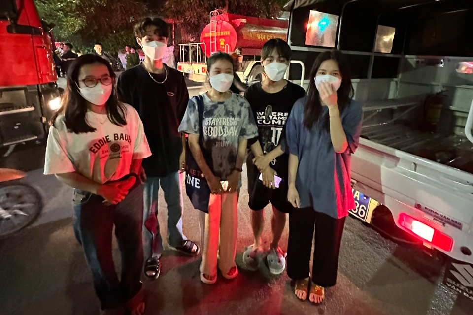 ha noi chay nha tro 5 nguoi duoc giai cuu kip thoi3 ha noi chay nha tro 5 nguoi duoc giai cuu kip thoi3