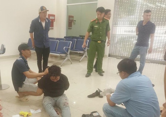 khong che doi tuong mang theo vat giong sung di cuop ngan hang o binh duong khong che doi tuong mang theo vat giong sung di cuop ngan hang o binh duong