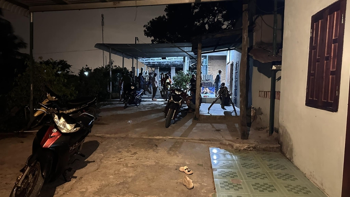 binh thuan em trai dam chet anh ruot vi mau thuan hat karaoke on ao2 binh thuan em trai dam chet anh ruot vi mau thuan hat karaoke on ao2