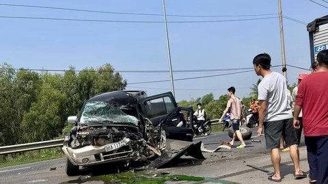 dong nai tai nan lien hoan giua oto 7 cho xe tai va xe may khien 6 nguoi thuong vong dspl 2 dong nai tai nan lien hoan giua oto 7 cho xe tai va xe may khien 6 nguoi thuong vong dspl 2