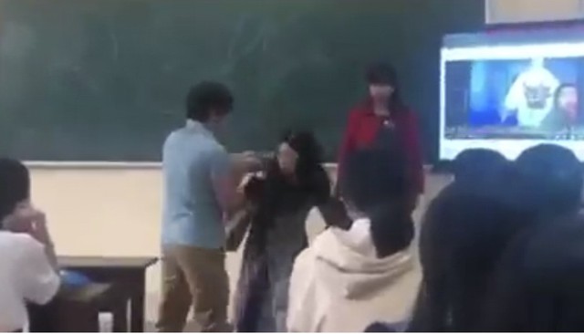 vu co giao o hue bi khoa tay day ra khoi lop hoc lanh dao tinh chi dao xu ly vu co giao o hue bi khoa tay day ra khoi lop hoc lanh dao tinh chi dao xu ly