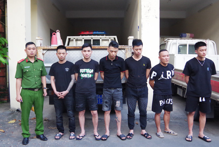 hai duong phat hien nhieu nguoi duong tinh voi ma tuy tai quan karaoke1