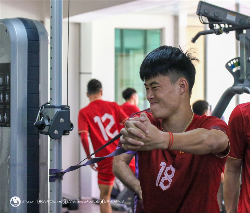 sea games 32 u22 viet nam siet chat che do an uong truoc tran dau u22 malaysia