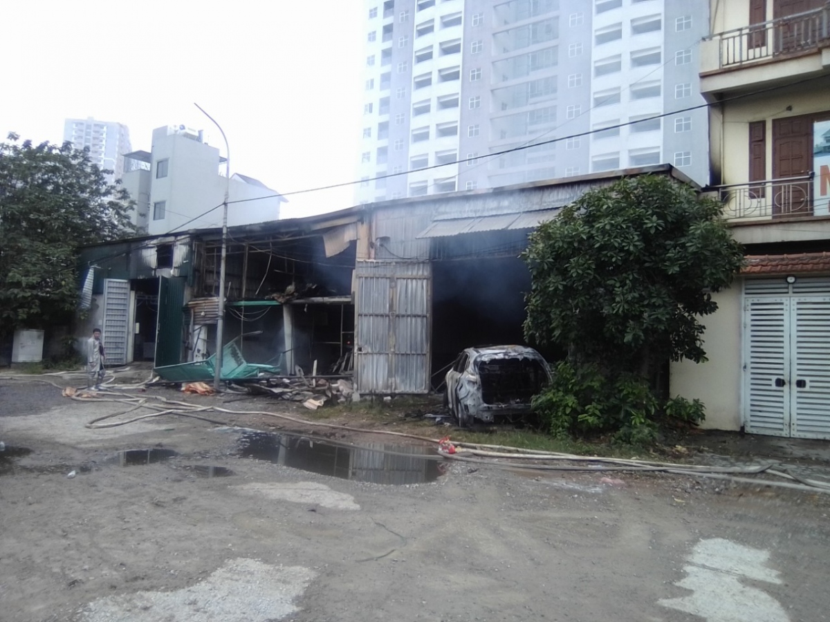 ha noi sau tieng no lon nha kho o den lu boc chay du doi dspl 4 ha noi sau tieng no lon nha kho o den lu boc chay du doi dspl 4