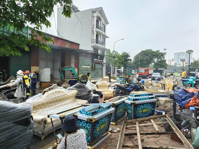 ha noi sau tieng no lon nha kho o den lu boc chay du doi dspl 5 ha noi sau tieng no lon nha kho o den lu boc chay du doi dspl 5