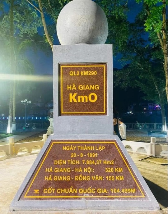 vi sao cot moc km0 noi tieng o ha giang bi nho bo2