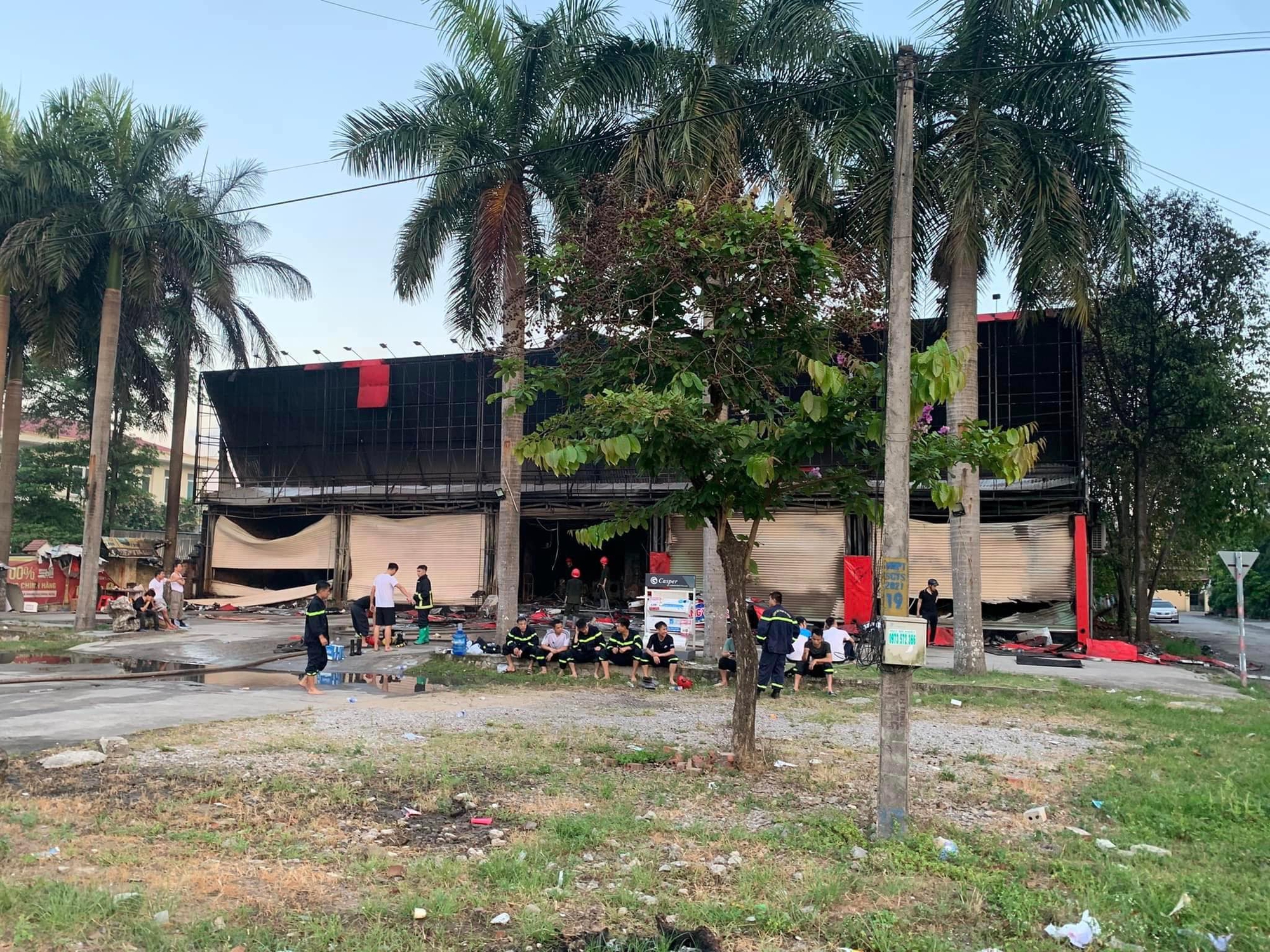 thanh hoa hien truong vu chay sieu thi media mart thiet hai nhieu ty dong dspl 4 thanh hoa hien truong vu chay sieu thi media mart thiet hai nhieu ty dong dspl 4