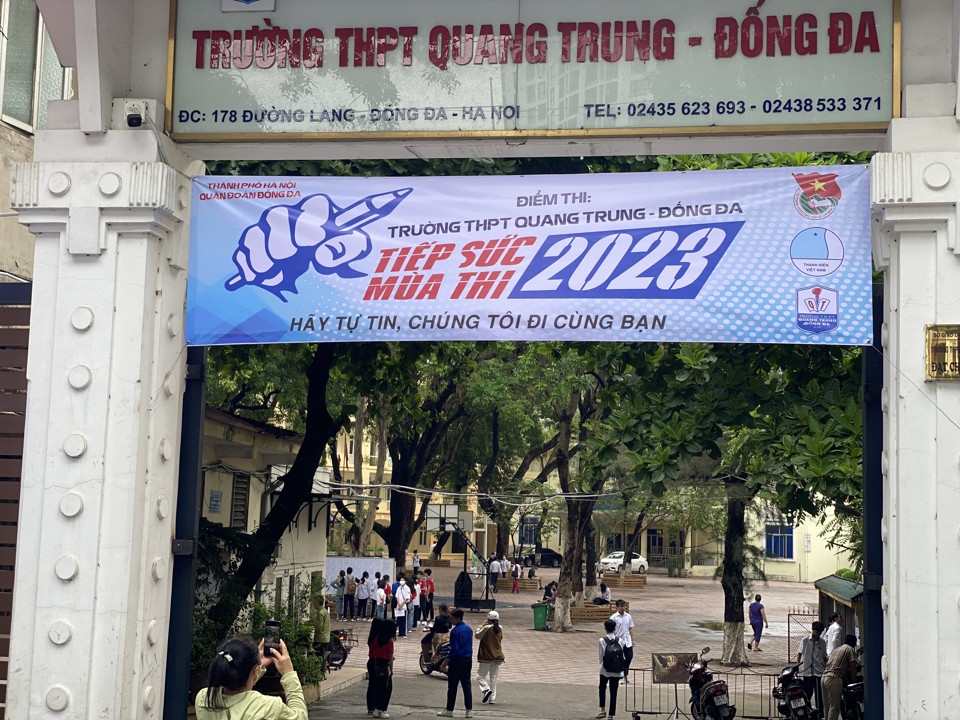 thi vao lop 10 o ha noi 116000 thi sinh lam thu tuc du thi 3