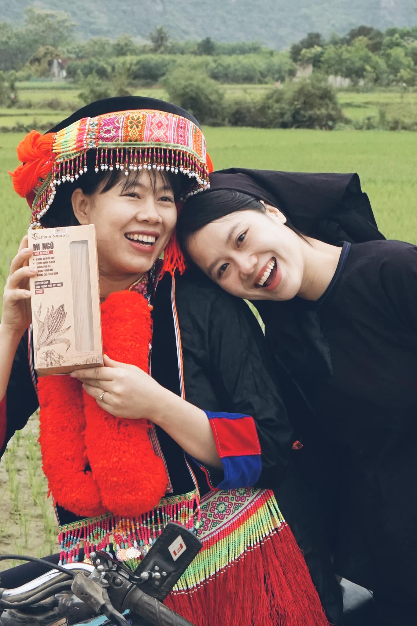 hoang phuong bo nghe mc dien vien khoi nghiep mi ngo dspl 2 hoang phuong bo nghe mc dien vien khoi nghiep mi ngo dspl 2
