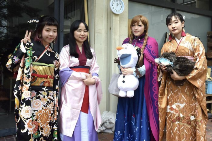 sinh vien dai hoc kyoto hoa trang ky di trong le tot nghiep 5 sinh vien dai hoc kyoto hoa trang ky di trong le tot nghiep 5