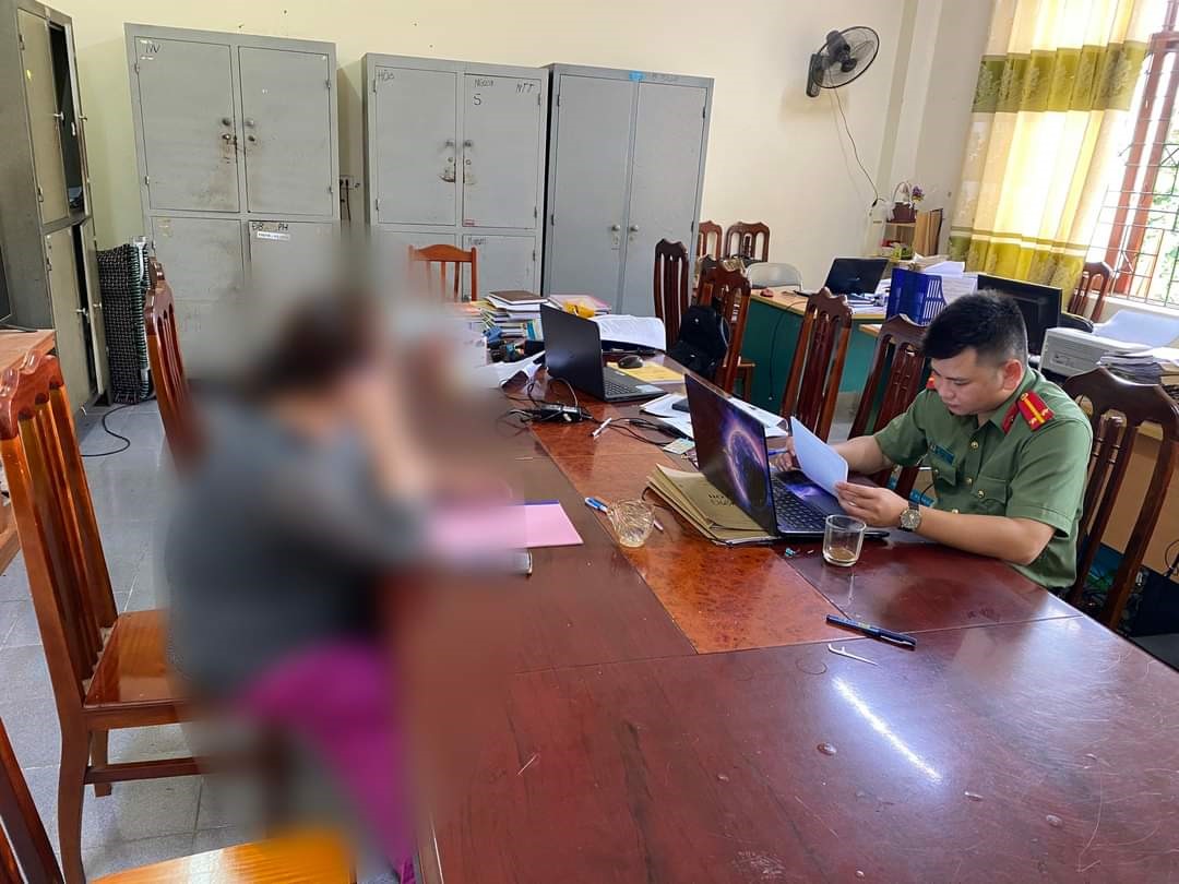 co gai bi phat 75 trieu dong vi len mang bao chot csgt co gai bi phat 75 trieu dong vi len mang bao chot csgt