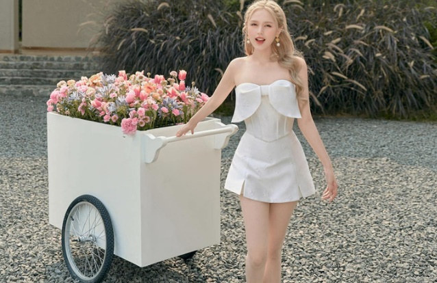 2 co gai viet dep mon mon lam dau hao mon o tuoi 18 duoc chong cung nhu trung mong 3