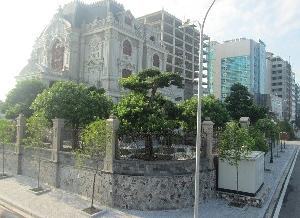 choang ngop voi lau dai nguy nga toa lac tren lo dat 4 mat tien cua dai gia phu ly dspl 6