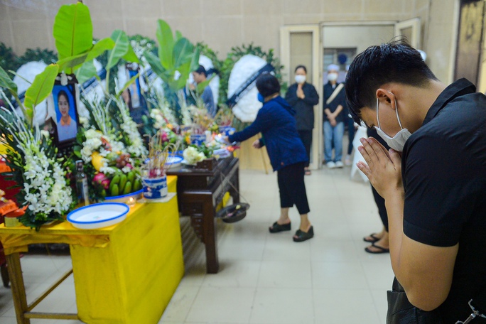 dam nuoc mat dam tang 3 chi em tu vong trong vu chay nha o ha noi dspl 22