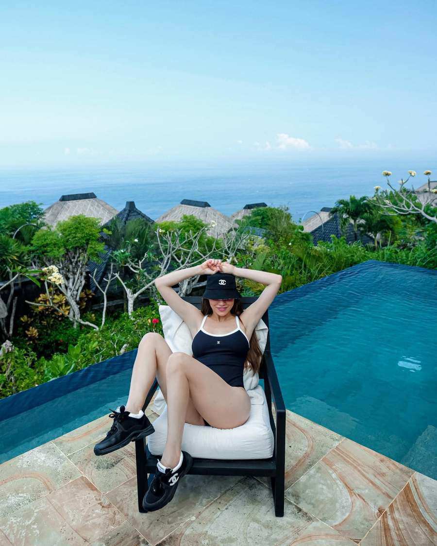 ho ngoc ha khoe dang nhu nu hoang co bap voi o boi quyen ru2 ho ngoc ha khoe dang nhu nu hoang co bap voi o boi quyen ru2
