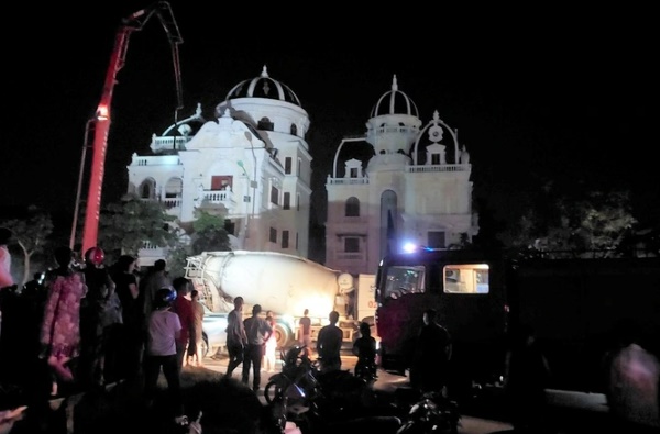 biet thu sang trong o hoa binh boc chay dieu dong ca xe phun be tong cuu hoa dspl 4 biet thu sang trong o hoa binh boc chay dieu dong ca xe phun be tong cuu hoa dspl 4